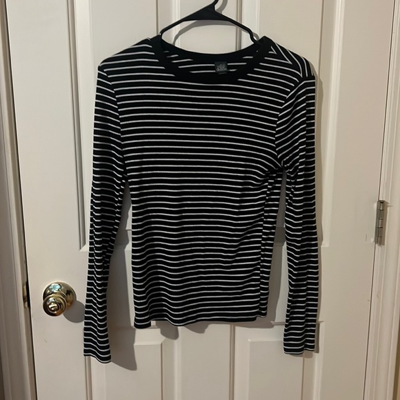 Striped long sleeve for fall! - Picture 1 of 2